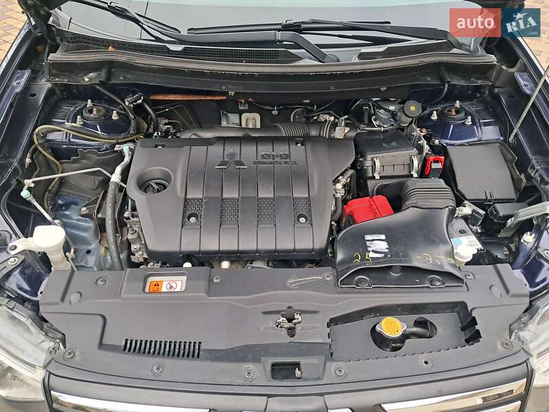 Mitsubishi Outlander 2013