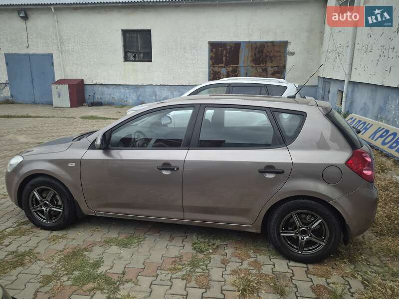 Kia Ceed 2008