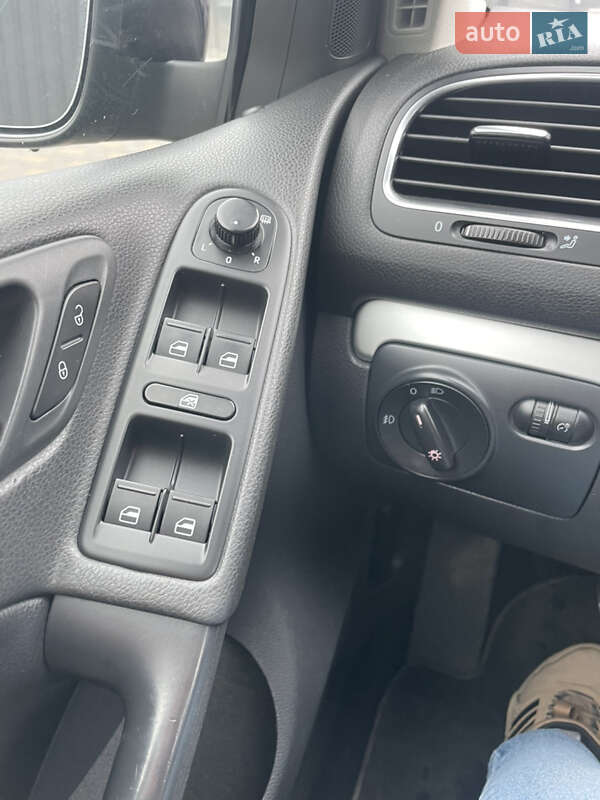 Volkswagen Golf 2011