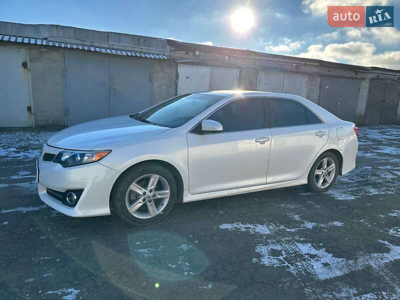 Toyota Camry 2014
