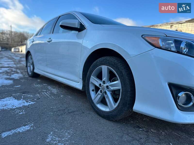 Toyota Camry 2014