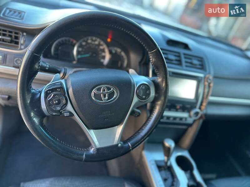 Toyota Camry 2014