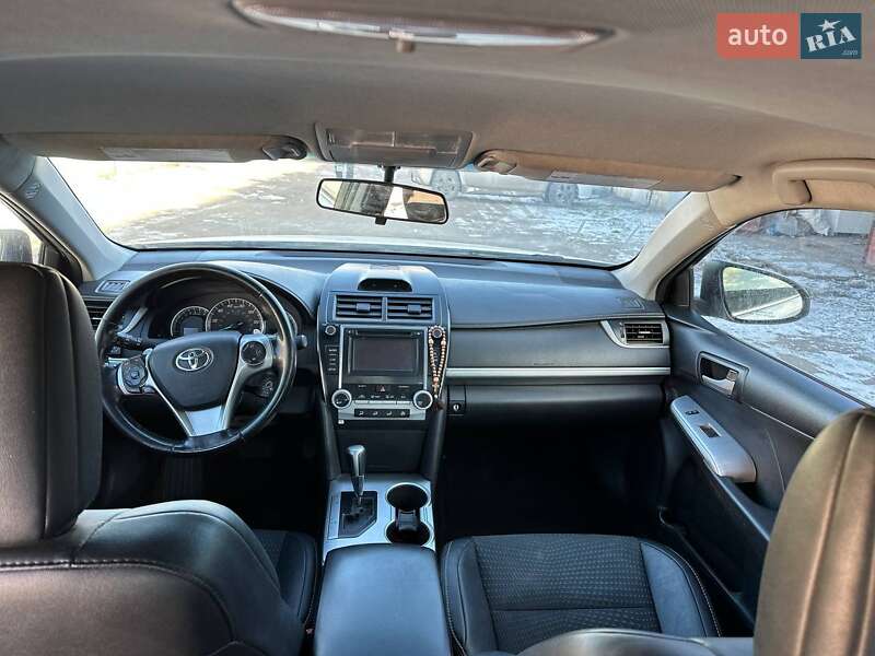 Toyota Camry 2014