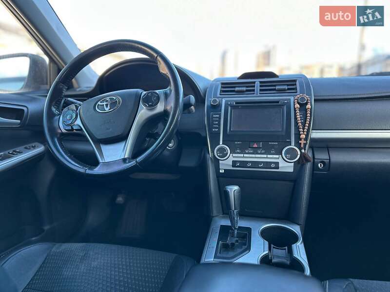 Toyota Camry 2014