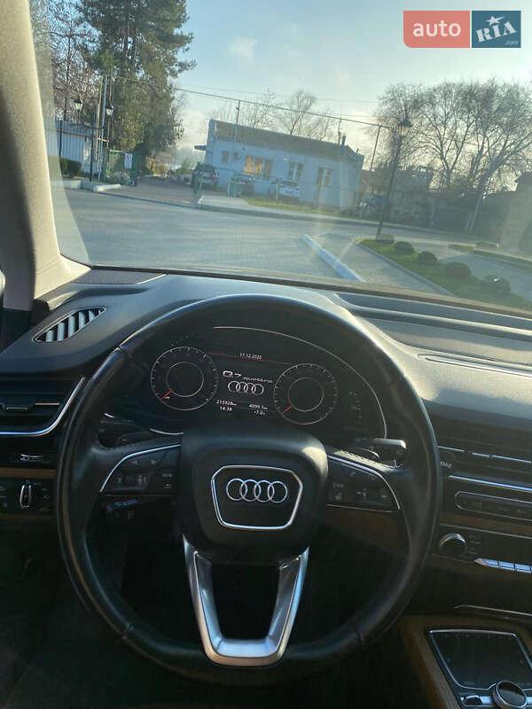 Audi Q7 2016
