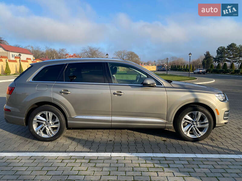 Audi Q7 2016