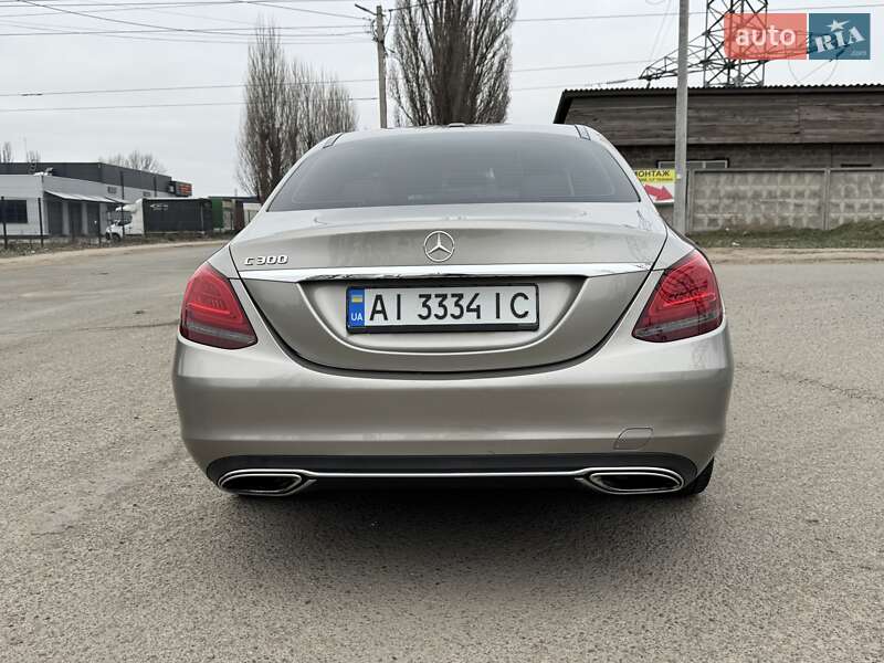 Mercedes-Benz C-Class 2019