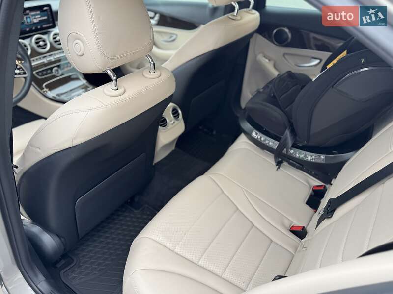 Mercedes-Benz C-Class 2019