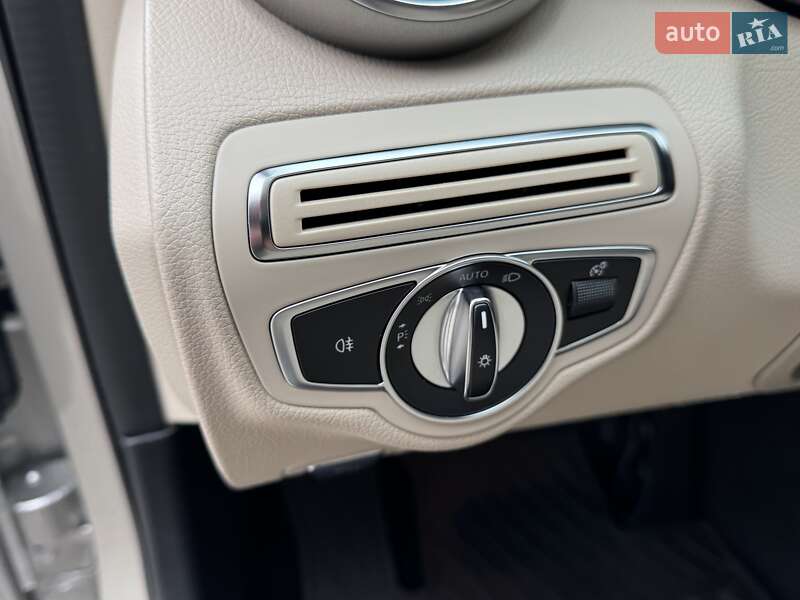 Mercedes-Benz C-Class 2019