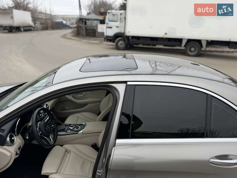 Mercedes-Benz C-Class 2019