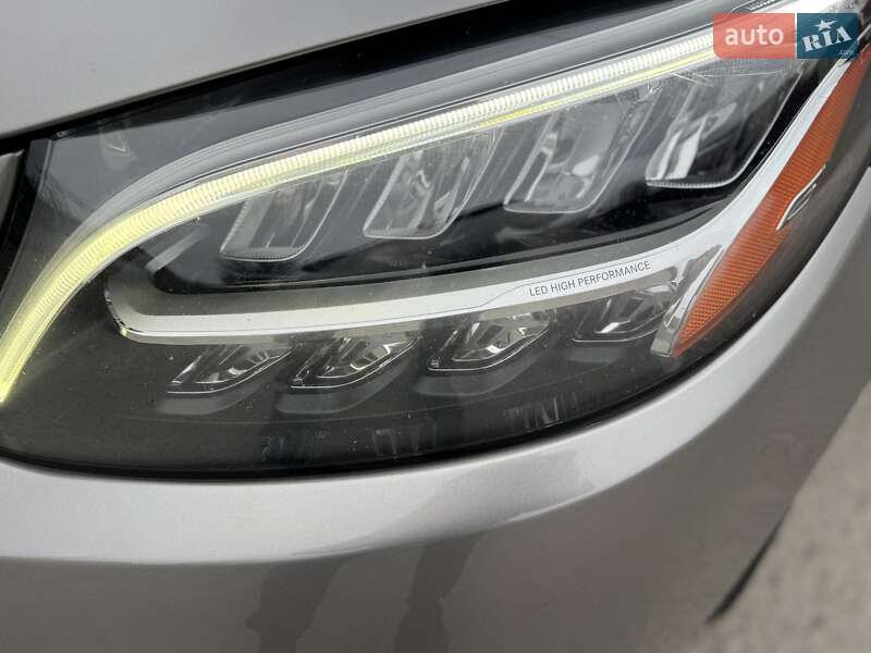 Mercedes-Benz C-Class 2019