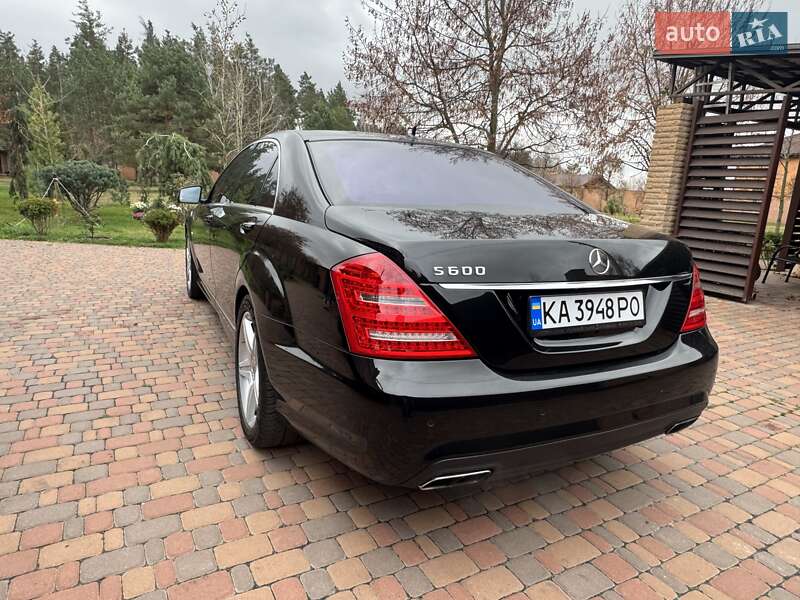 Mercedes-Benz S-Class 2009