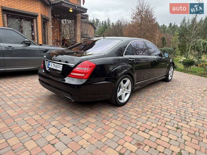 Mercedes-Benz S-Class 2009