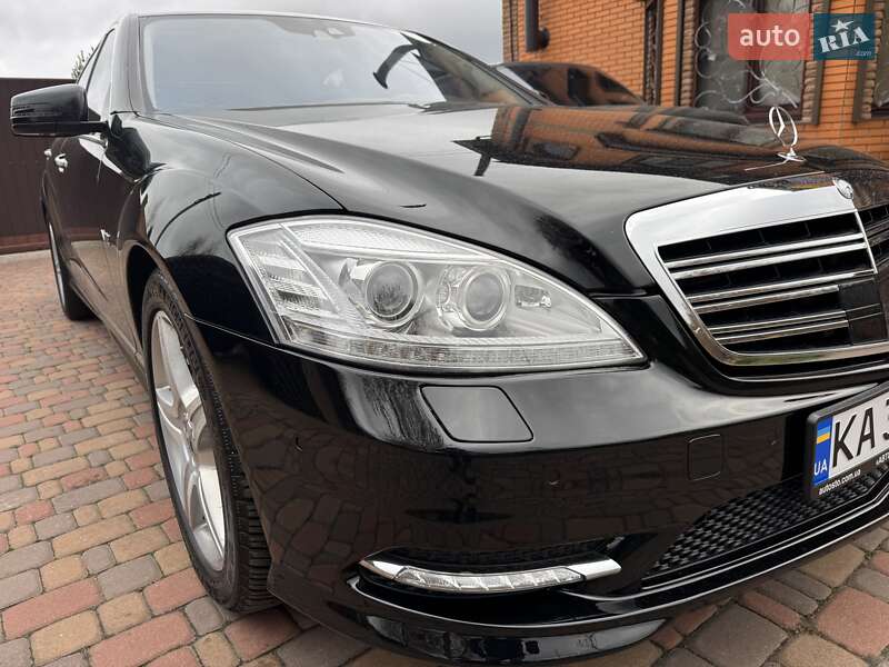 Mercedes-Benz S-Class 2009