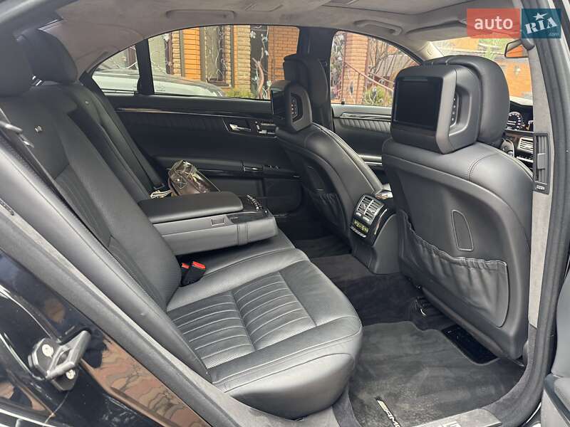 Mercedes-Benz S-Class 2009