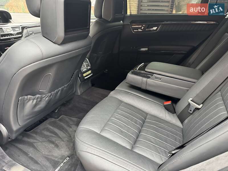 Mercedes-Benz S-Class 2009