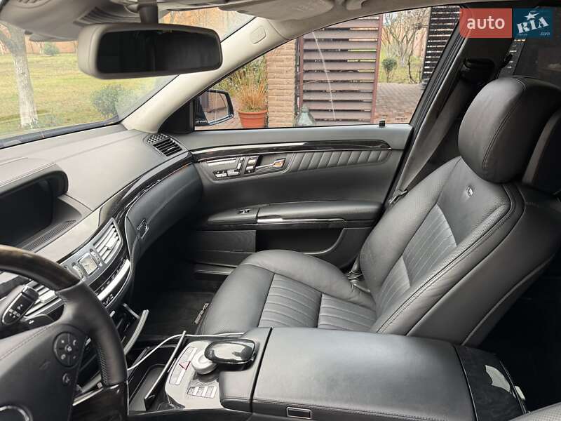 Mercedes-Benz S-Class 2009