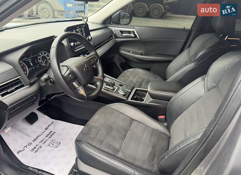 Mitsubishi Outlander 2021