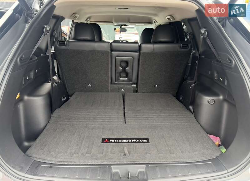 Mitsubishi Outlander 2021