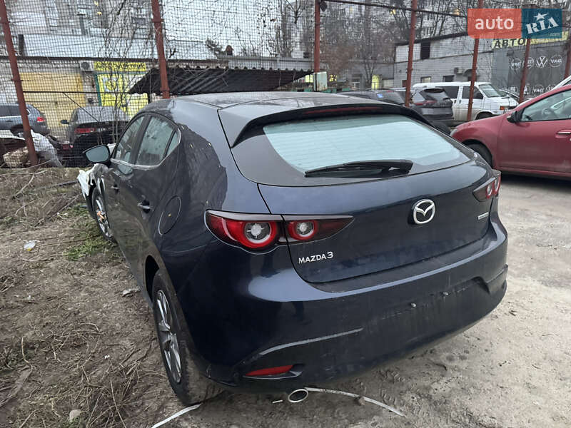 Mazda-8