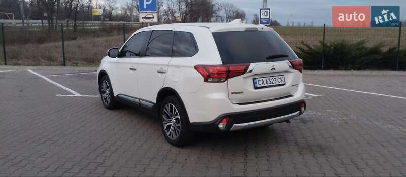 Mitsubishi Outlander 2017