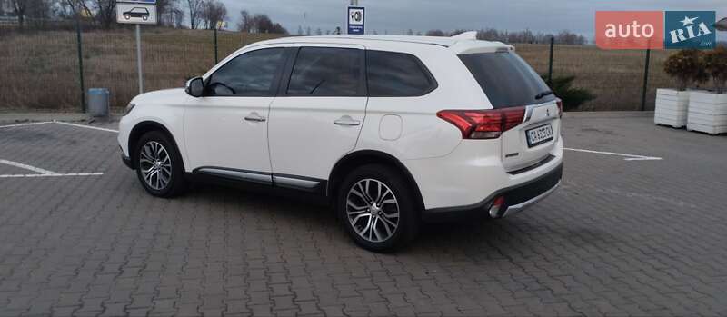 Mitsubishi Outlander 2017