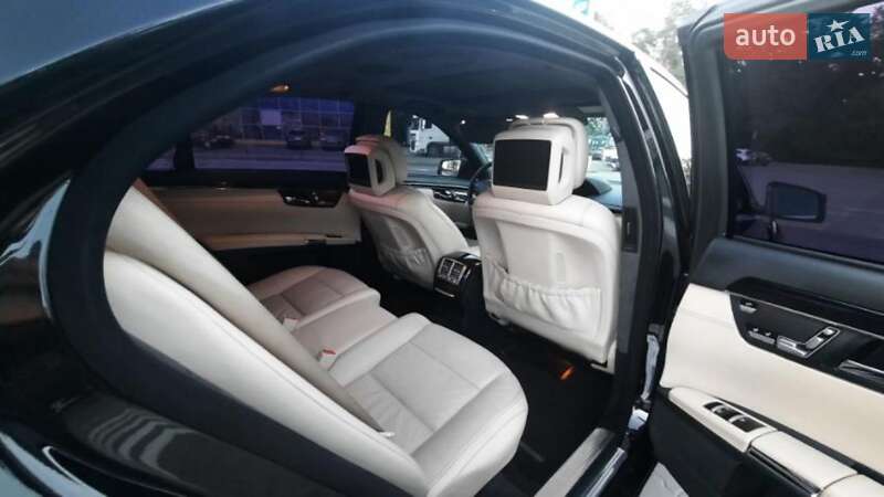 Mercedes-Benz S-Class 2011