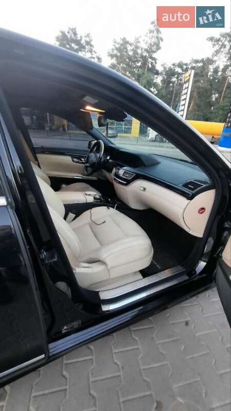 Mercedes-Benz S-Class 2011