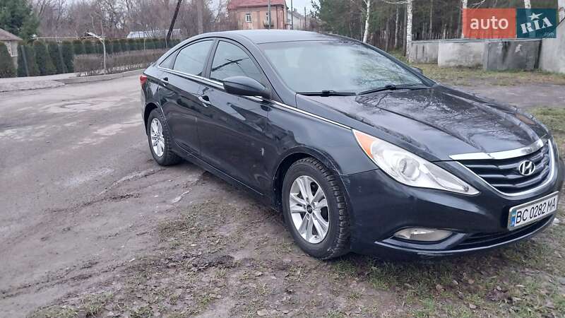 Hyundai Sonata 2012
