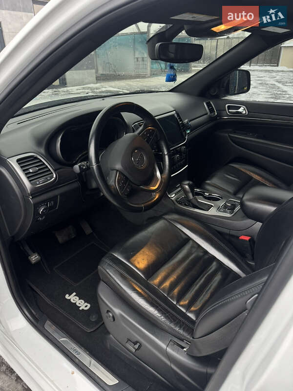 Jeep Grand Cherokee 2021