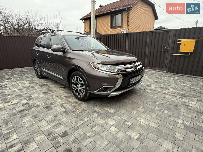 Mitsubishi Outlander 2015