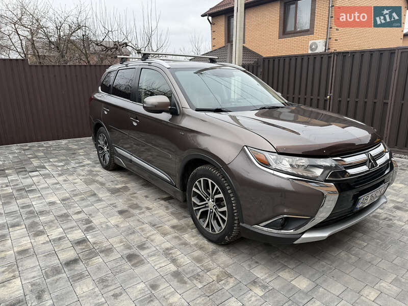 Mitsubishi Outlander 2015