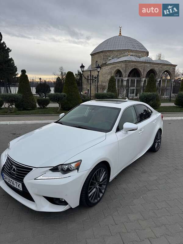 Lexus-6