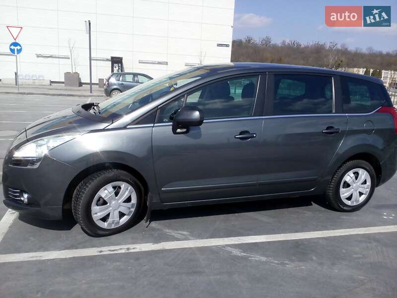 Peugeot 5008 2010