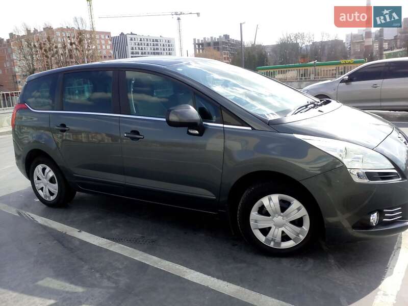 Peugeot 5008 2010
