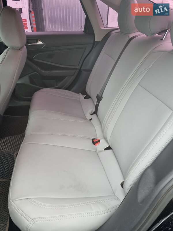 Volkswagen Jetta 2018