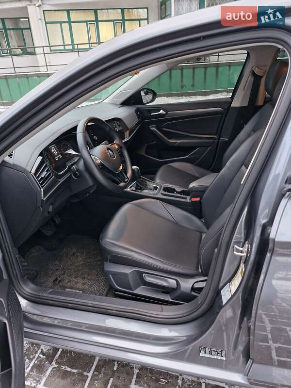 Volkswagen Jetta 2020