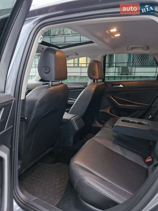 Volkswagen Jetta 2020