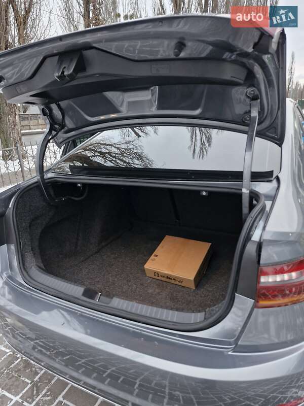 Volkswagen Jetta 2020