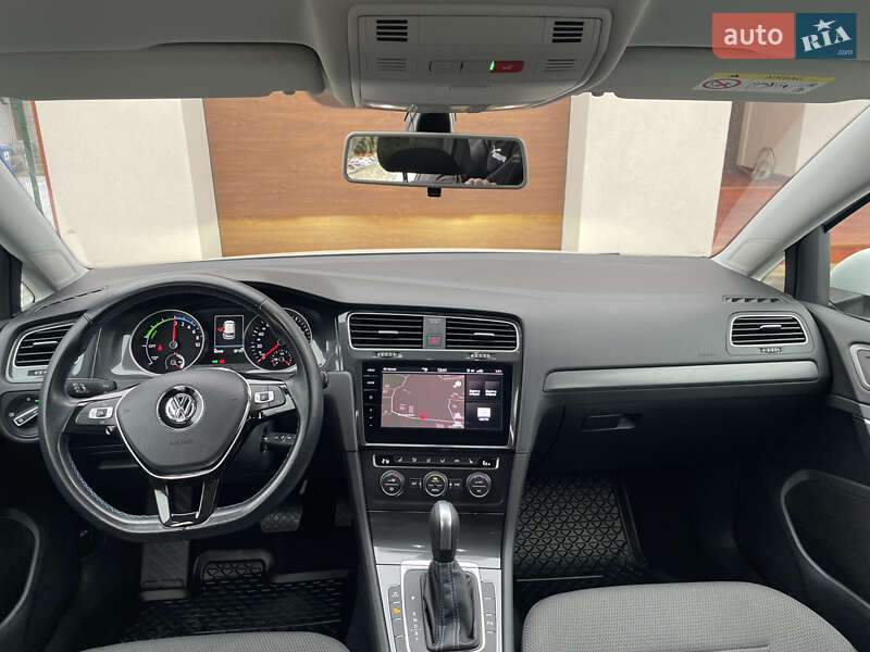 Volkswagen e-Golf 2020