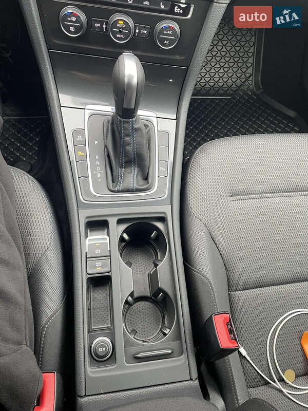 Volkswagen e-Golf 2020