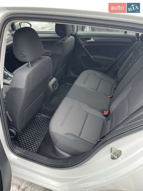 Volkswagen e-Golf 2020