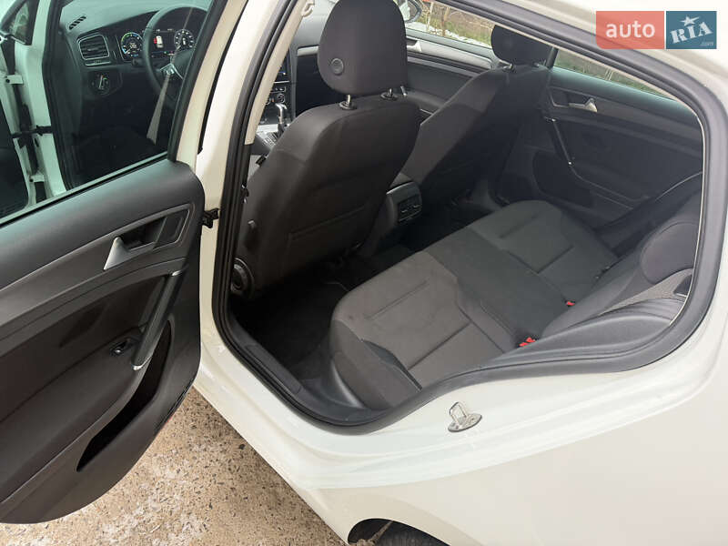 Volkswagen e-Golf 2018