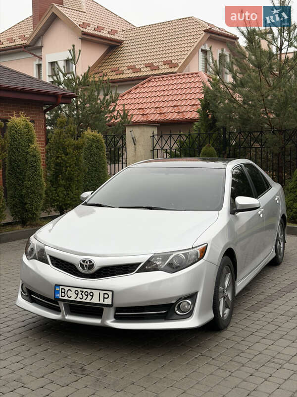 Toyota Camry 2014