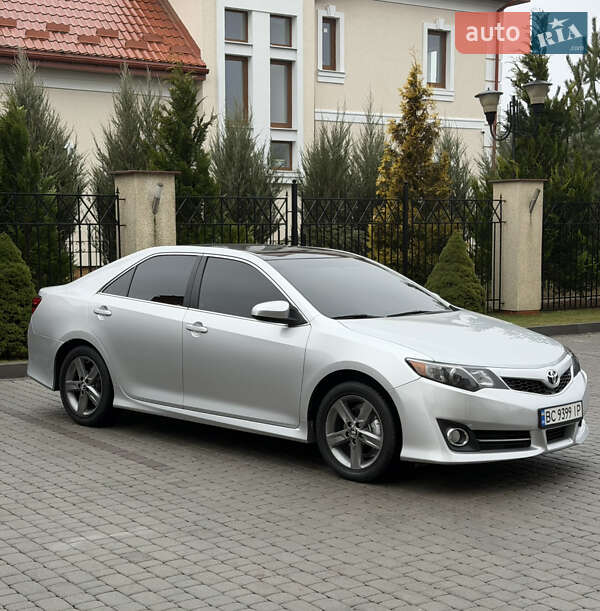 Toyota Camry 2014