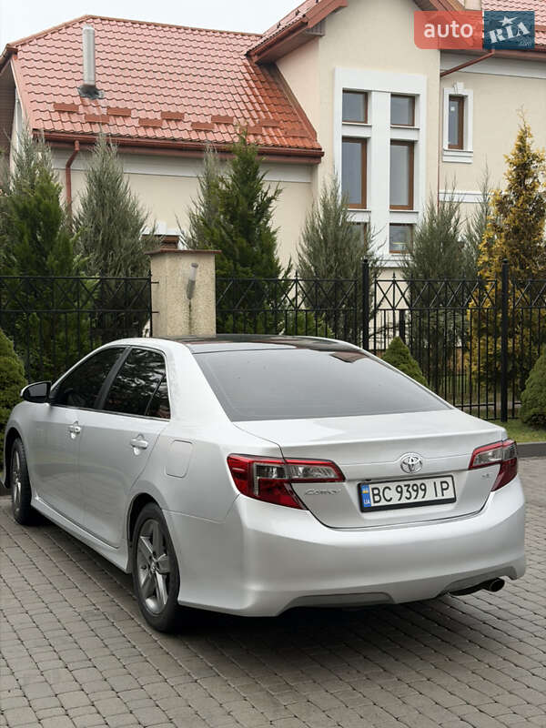 Toyota Camry 2014
