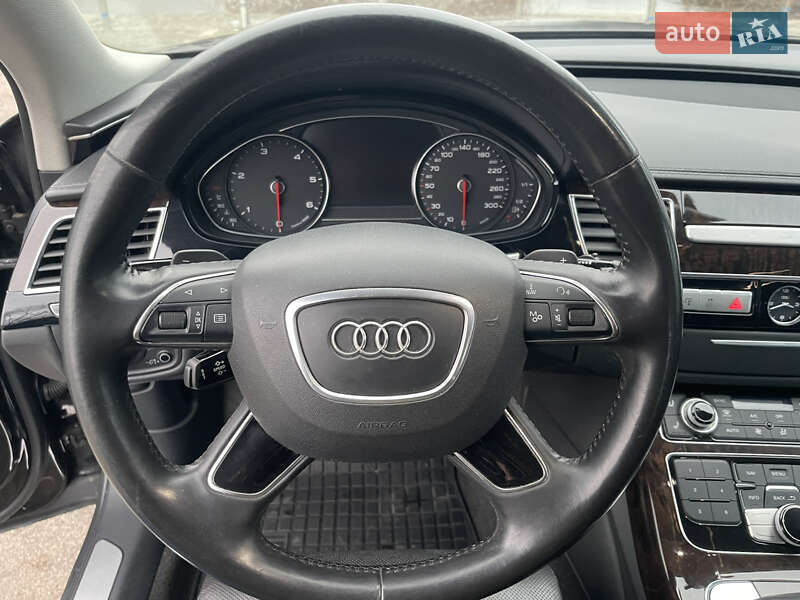 Audi A8 2013