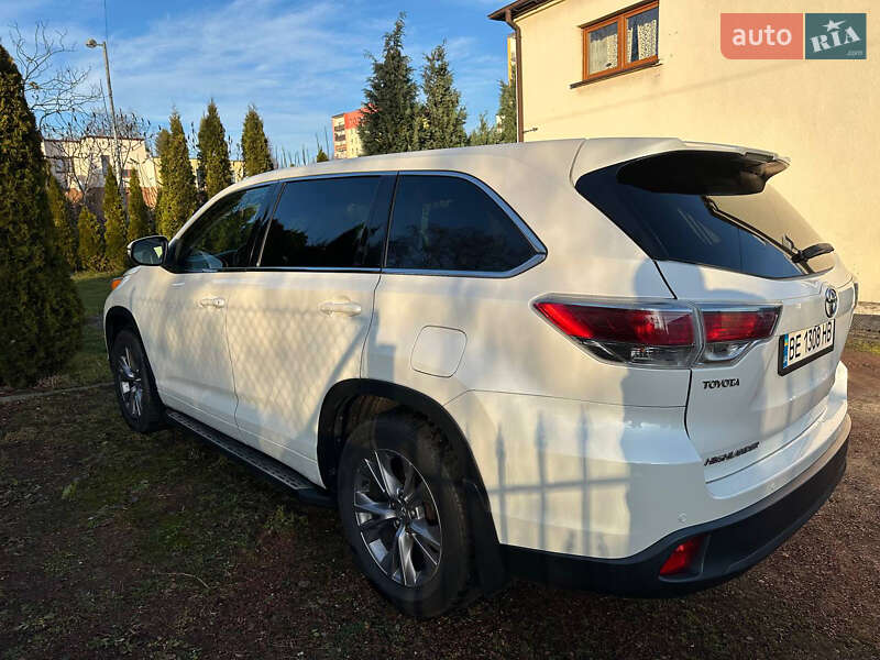 Toyota Highlander 2015