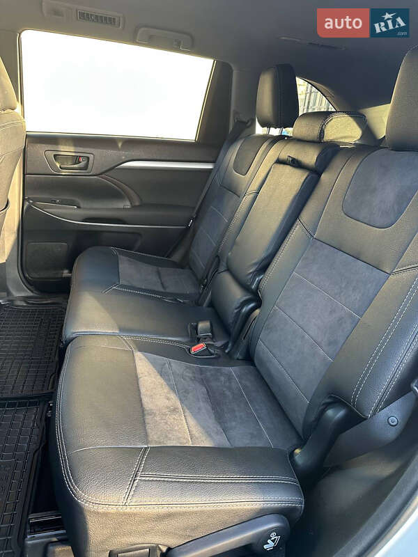 Toyota Highlander 2015