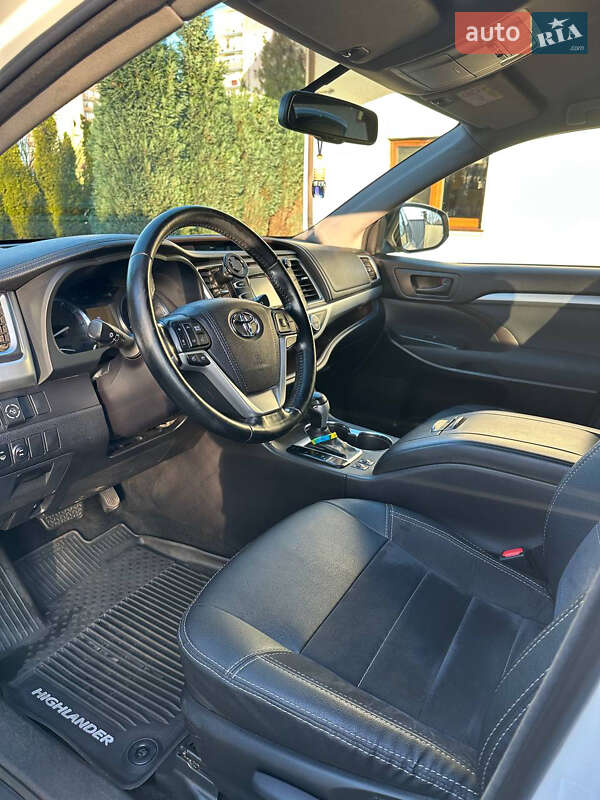 Toyota Highlander 2015